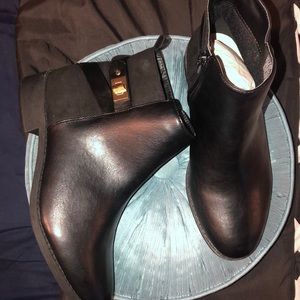 JustFab Black and Gold Ankle Boots